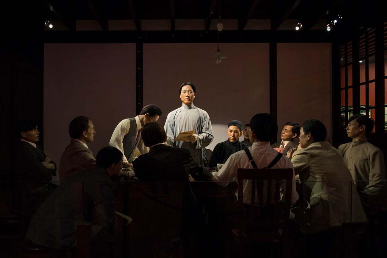 Sacred Shanghai, Liz Hingley