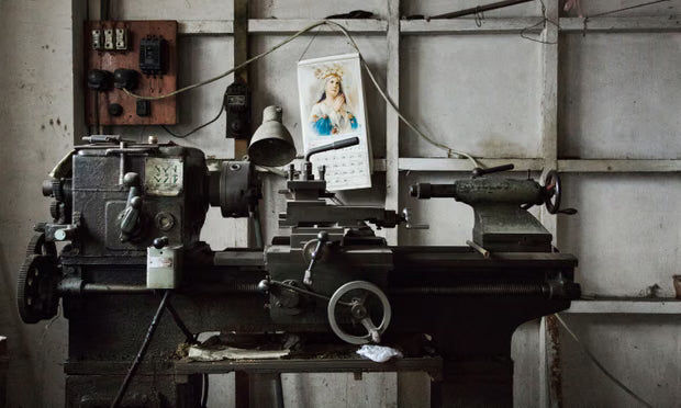 Sacred Shanghai, Liz Hingley