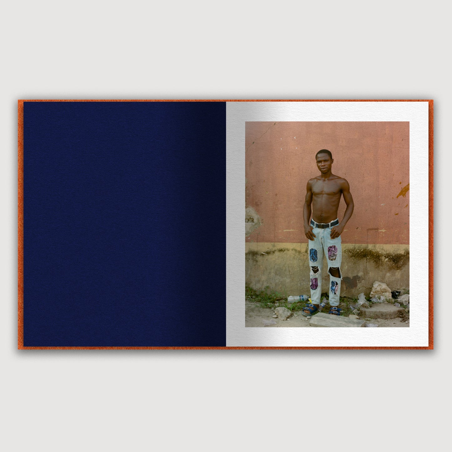 ÈKÓ, Ollie Babajide Tikare